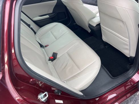 Used 2019 Honda Insight Touring image 16
