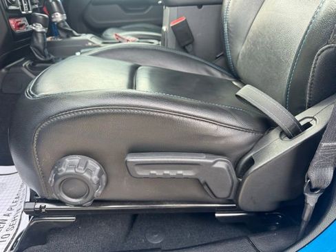 Used 2022 Jeep Wrangler Unlimited Rubicon 4xe image 11