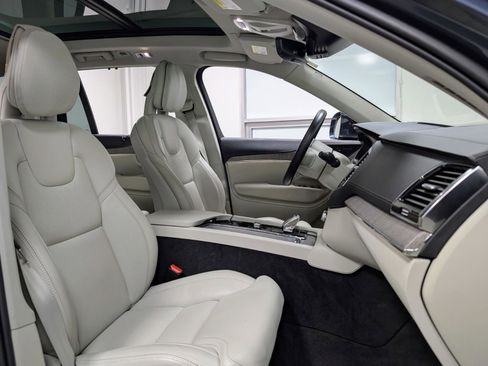 Used 2022 Volvo XC90 T8 Inscription w/ Advanced Package AWD/4WD image 29