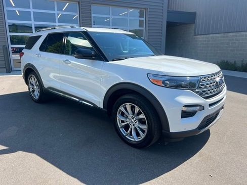 Used 2023 Ford Explorer Limited w/ Limited Technology Package AWD/4WD image 3