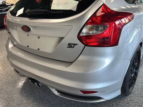Used 2013 Ford Focus ST FWD image 46