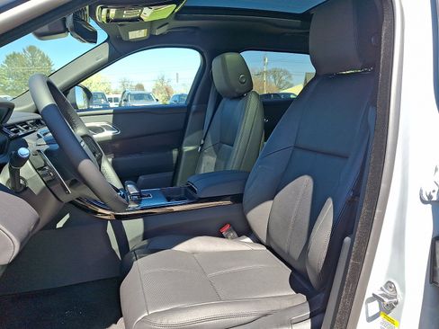 New 2026 Land Rover Range Rover Velar Dynamic SE AWD/4WD image 3