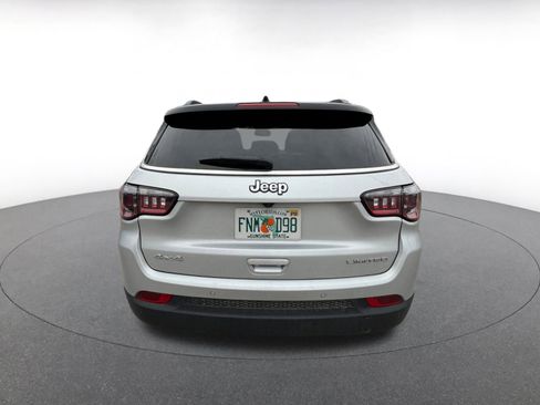 Used 2025 Jeep Compass Limited image 6