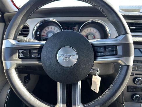 Used 2011 Ford Mustang Premium w/ Comfort Pkg image 22