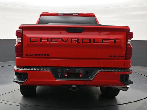 Used 2022 Chevrolet Silverado 1500 Custom w/ LPO, Dark Essentials Package RWD image 4