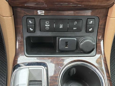 Used 2015 Buick Enclave Leather FWD image 6