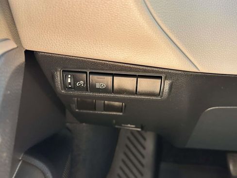 Used 2022 Toyota Corolla Cross L FWD image 21