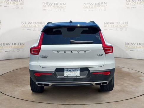 Used 2020 Volvo XC40 T5 R-Design w/ Protection Package Premier AWD/4WD image 3