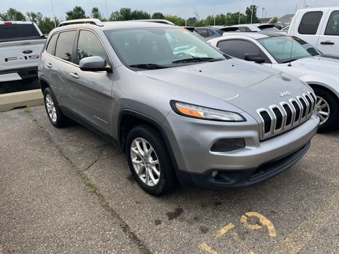 Used 2015 Jeep Cherokee Latitude FWD image 17