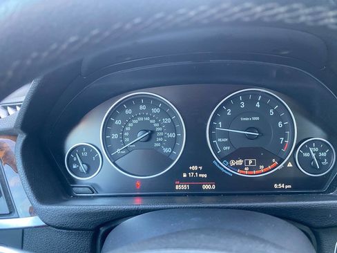 Used 2015 BMW 335i Gran Turismo xDrive AWD/4WD image 19