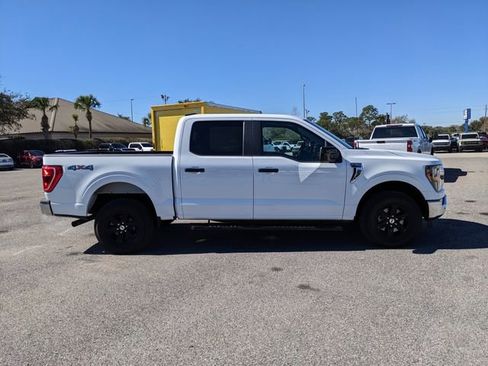 Used 2023 Ford F150 XLT image 3