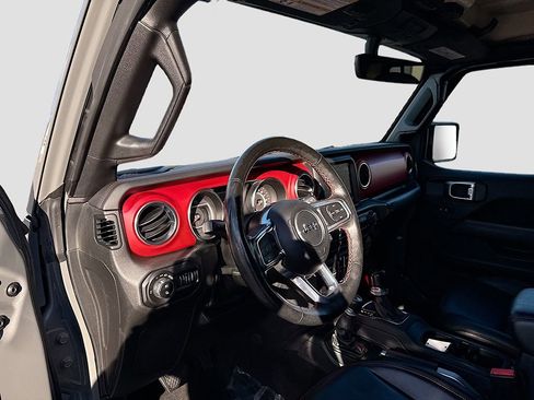 Used 2021 Jeep Gladiator Rubicon image 16