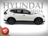 Used 2017 Nissan Rogue SL w/ SL Premium Package image 2