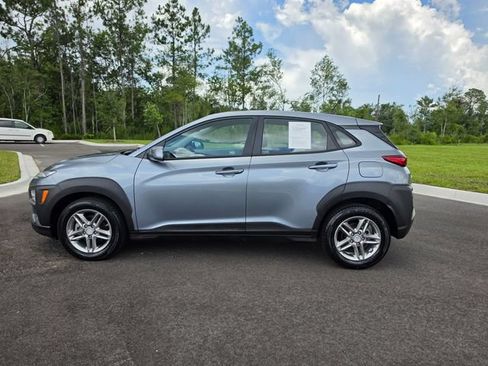 Used 2019 Hyundai Kona SE FWD image 2