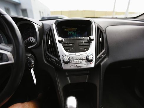 Used 2012 Chevrolet Equinox LTZ FWD image 12