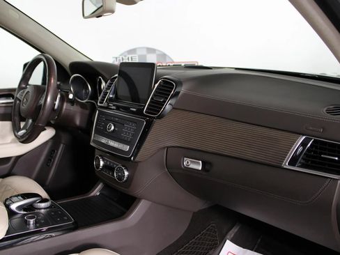 Used 2019 Mercedes-Benz GLS 450 4MATIC image 12