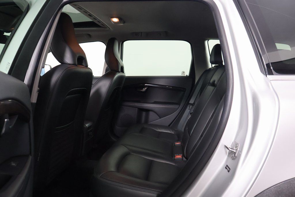 Used 2016 Volvo XC70 T5 Premier AWD/4WD image 11