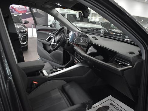 Used 2025 Audi Q5 Premium Plus w/ Premium Plus AWD/4WD image 24