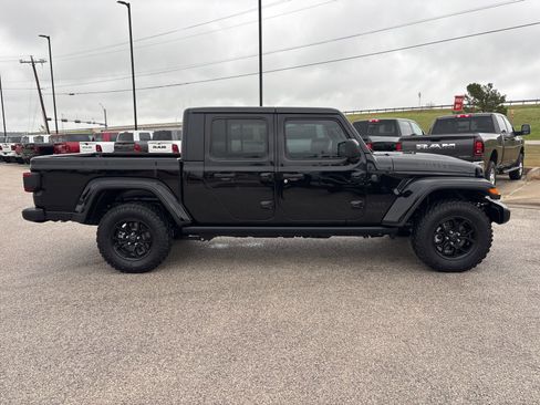 New 2025 Jeep Gladiator Willys image 6