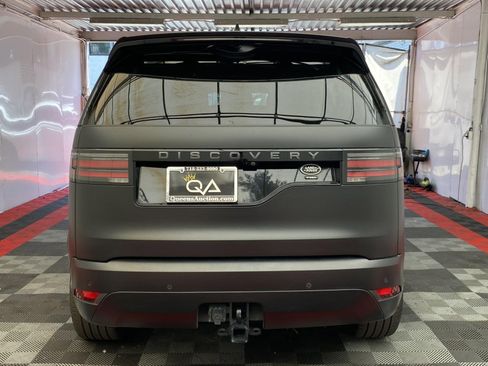 Used 2021 Land Rover Discovery HSE R-Dynamic AWD/4WD image 5