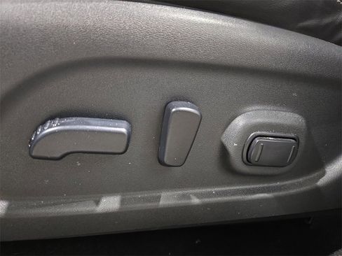 Used 2023 Nissan Murano SV image 13