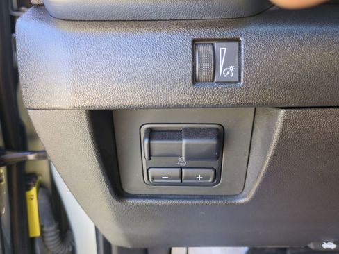 Certified 2023 GMC Canyon Elevation w/ Convenience Package image 18