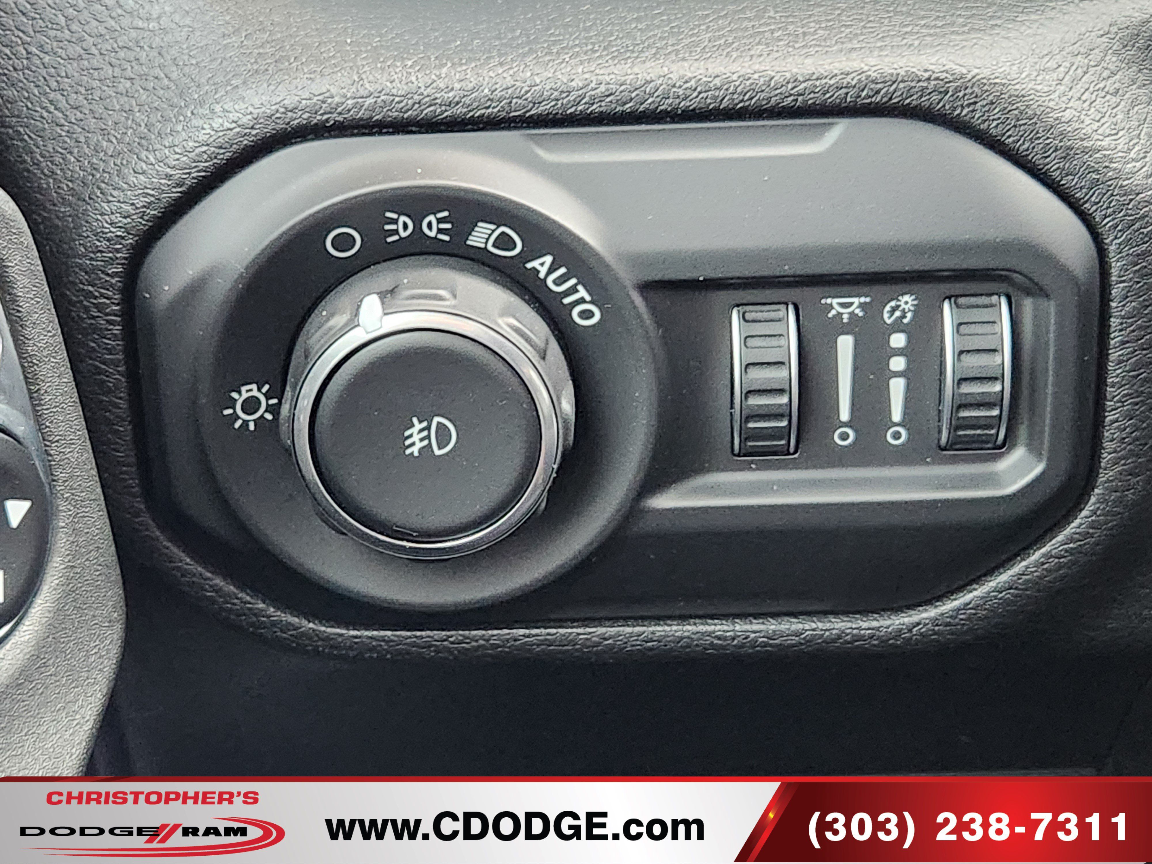 Used 2021 Jeep Wrangler Unlimited Rubicon AWD/4WD image 29