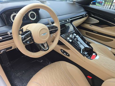 Used 2024 Aston Martin DB12 Coupe image 7