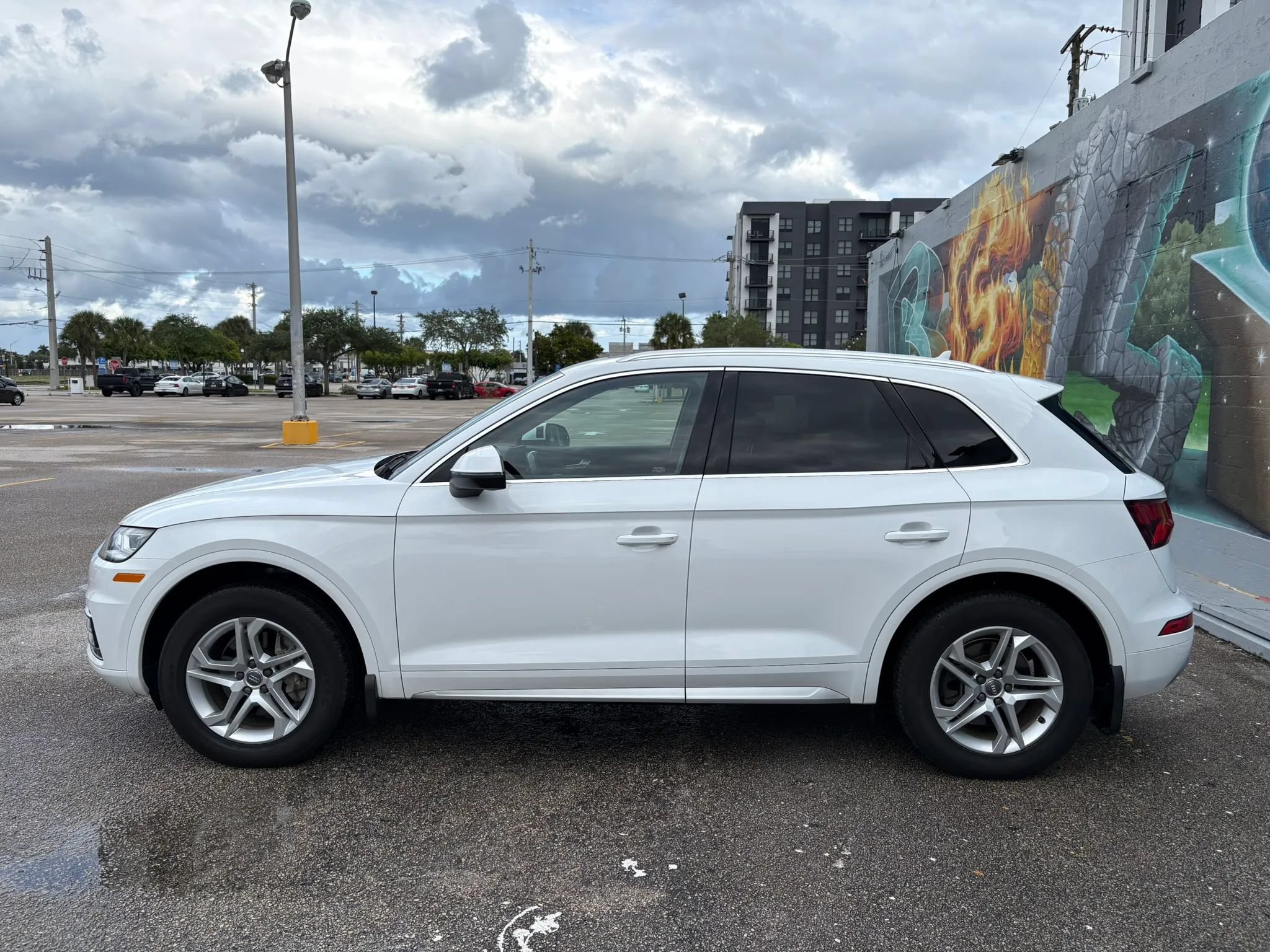 Used 2018 Audi Q5 2.0T Premium Plus w/ Premium Plus Package AWD/4WD image 9