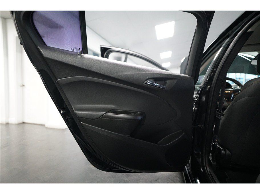 Used 2017 Chevrolet Cruze LS FWD image 14
