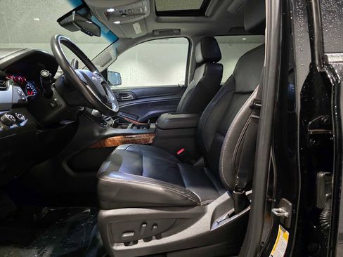 Used 2018 Chevrolet Suburban Premier image 27