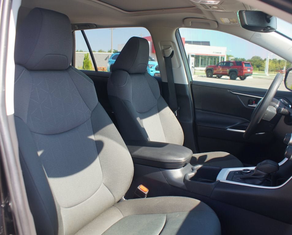Used 2025 Toyota RAV4 XLE w/ Convenience Package AWD/4WD image 22