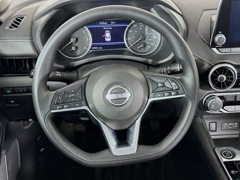 Used 2024 Nissan Sentra SV FWD image 18