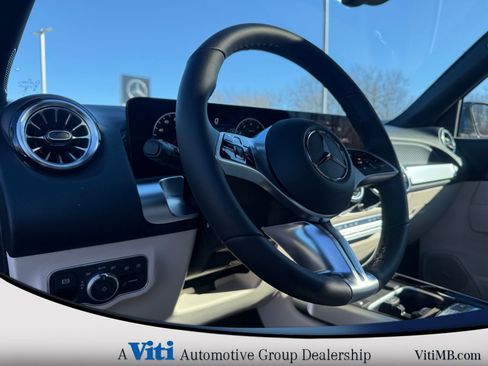 Used 2026 Mercedes-Benz GLB 250 4MATIC image 17