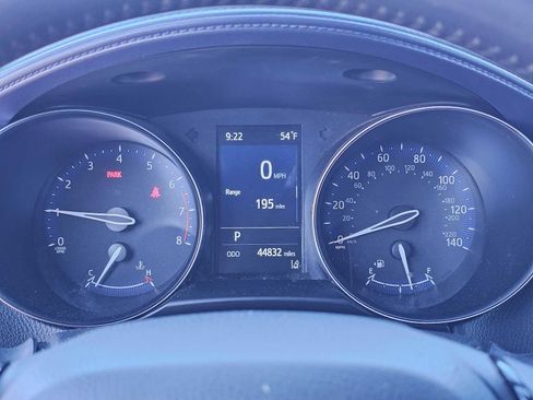 Used 2021 Toyota C-HR XLE image 19