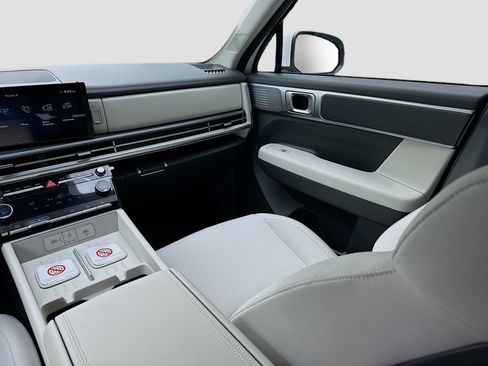 New 2026 Hyundai Santa Fe SE FWD image 16