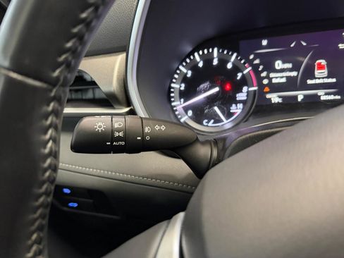 Used 2021 Toyota Highlander XLE AWD/4WD image 35
