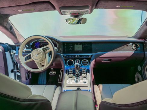 Used 2022 Bentley Continental GT image 16