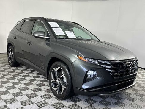 Used 2022 Hyundai Tucson Limited FWD image 2