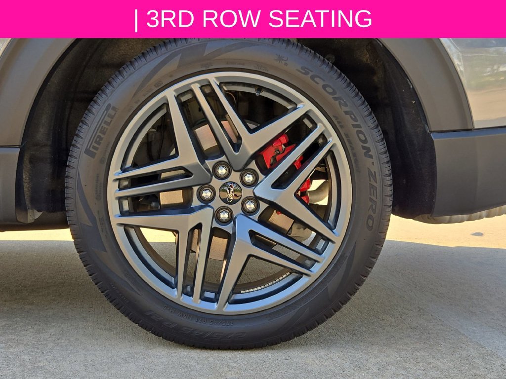 Used 2025 Ford Explorer ST w/ Sun And Sound Package AWD/4WD image 12