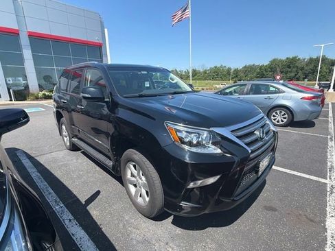 Used 2018 Lexus GX 460 w/ Navigation Package AWD/4WD image 2