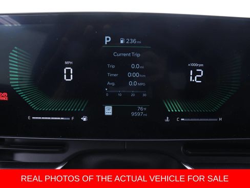 Used 2026 Kia Carnival LX FWD image 7