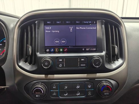 Used 2019 Chevrolet Colorado Z71 AWD/4WD image 39
