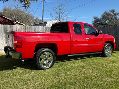 Used 2011 Chevrolet Silverado 1500 LT w/ Texas Edition image 11