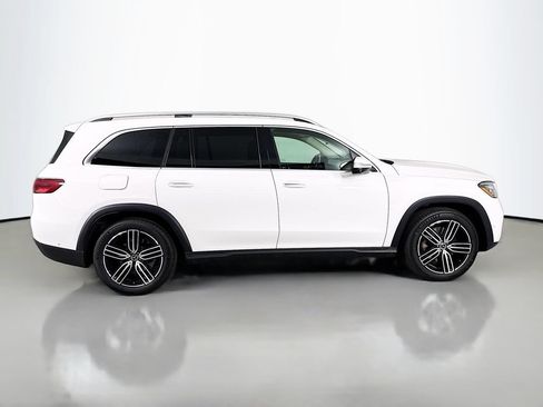 Used 2024 Mercedes-Benz GLS 450 4MATIC image 8