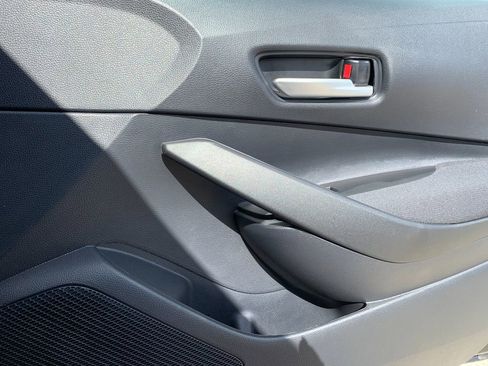 New 2026 Toyota Corolla SE FWD image 18