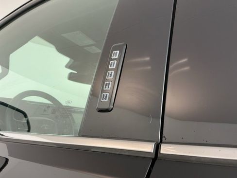 Used 2024 Ford F350 Platinum image 14