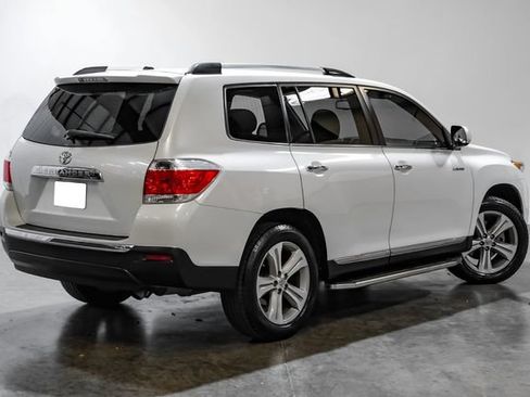 Used 2013 Toyota Highlander Limited FWD image 11