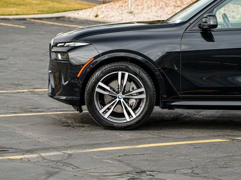 Used 2023 BMW X7 xDrive40i w/ M Sport Package image 8