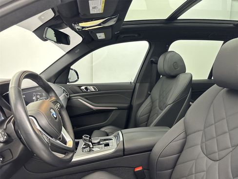 Used 2023 BMW X5 xDrive40i w/ Climate Comfort Package image 24